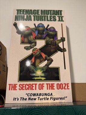 Teenage Mutant Ninja Turtles II: The Secret of the Ooze figures - Green